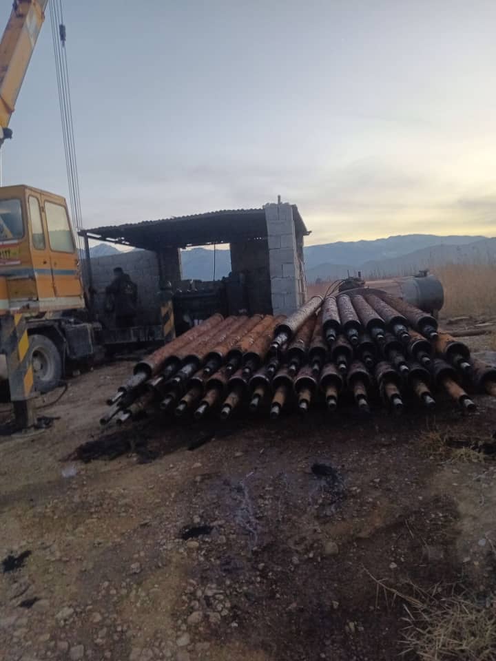 نصب و راه اندازی پمپ شناور و توربینی با دستگاه به مدیریت خداپناه در اسفراین